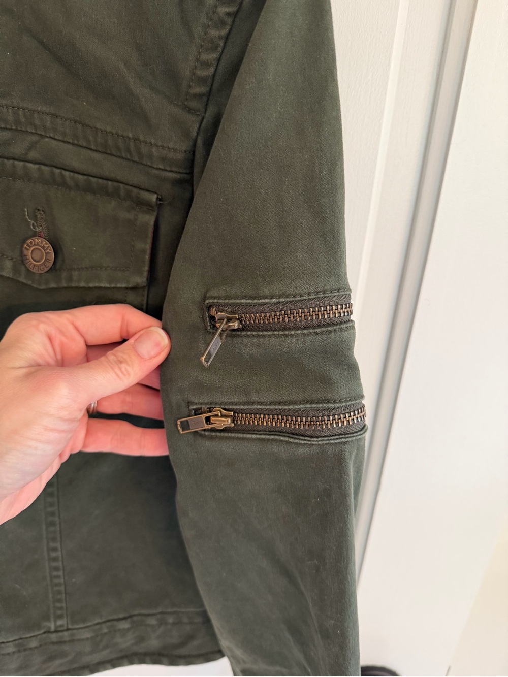 Vintage Tommy Hilfiger Olive Military Utility Jacket Y2K Zip Sleeve Size 12 - Picture 2 of 7